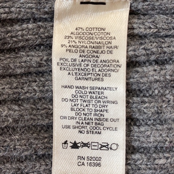 DKNY Sweater Turtleneck - Picture 12 of 12